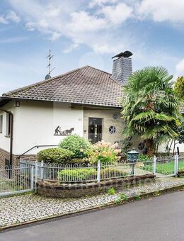 Leben mit Aussicht - großzügiges Einfamilienhaus mit unverbaubarem Blick ins Bergische Land. - Burscheid