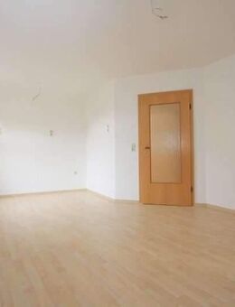 Ruhige 2-Raum Wohnung im Hinterhof am Otto-Buchwitz-Platz! - Görlitz