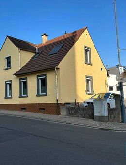 Charmantes modernisiertes Einfamilienhaus - gepflegt, modern - Ideal für kleine Familien oder Paare - Eisenberg (Pfalz)