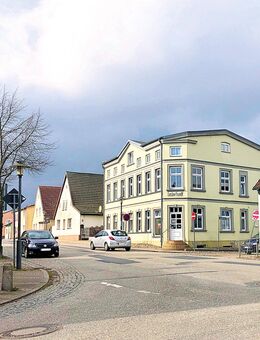 NACHVERKAUF - Wohn -und Geschäftshaus in 18574 Garz auf der Insel Rügen, Lange Straße 4 - Garz (Rügen)