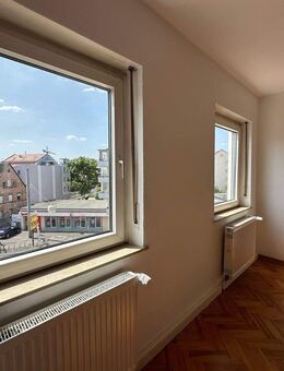 Schautag 17.10.2025 16:30-17:30 - N-Gibitzenhofstr.- 2-Zi-Whg mit EBK und kleinem Balkon ~ Holzboden ~ ca. 55,91 m² ~ Sofortbezug möglich - Nürnberg