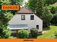 CHARMANTES EINFAMILIENHAUS IN RUHIGER WOHNLAGE MIT GEPFLEGTEM GARTEN UND VIEL PLATZ FÜR DIE FAMILIE - Cadolzburg