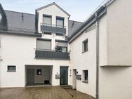 Charmante 2-Zimmer-Maisonettewohnung über 3 Etagen mit Stellplatz in Cadolzburg - Cadolzburg