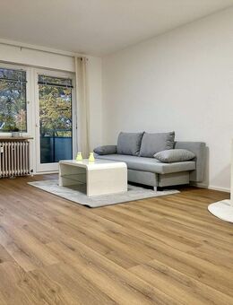 Erstbezug nach Sanierung - helle, moderne, möblierte 1-Zimmer-Wohnung mit Balkon in Untertürkheim - Stuttgart