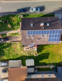 Viel Platz für die Familie: Saniertes Mehrfamilienhaus in grüner Lage, top Verkehrsanbindung, EEK C - Heroldsberg