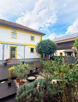 Wohnen im Grünen - topsaniertes Liebhaberobjekt in idyllischer Gartenlage und zauberhaftem Innenhof - Egglham