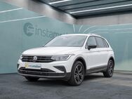 VW Tiguan, 2.0 TDI ACTIVE, Jahr 2022 - München