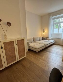 Modernes, zentrales Altbau-Loft - möbliert - München