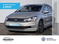 VW Touran, 2.0 TDI Move, Jahr 2023 - Göttingen