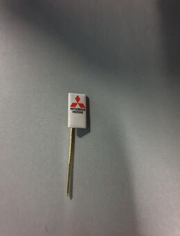 WM400102 Pin/Anstecknadel Mitsubishi Motors - Hannover Vahrenwald-List