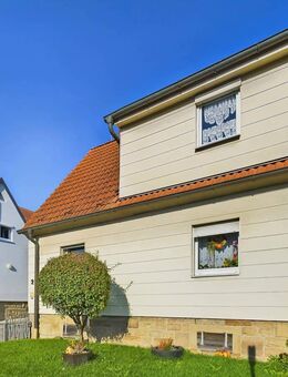 Doppelhaushälfte mit weitläufigem Außenbereich - Kürnbach