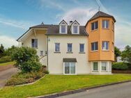 Freistehendes Wohnhaus mit Einliegerwohnung und unverbaubarem Weitblick in exklusiver Wohnlage in Bitburg-Stahl! - Bitburg