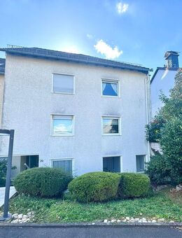 Hermann Immobilien: 3-Zimmer-Eigentumswohnung mit Garten und großer Terrasse in Bruchköbel - Bruchköbel