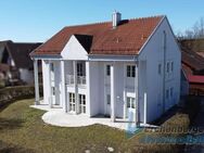 Toll ausgestattetes Wohnhaus in ruhiger Siedlungslage von Osterhofen - Osterhofen