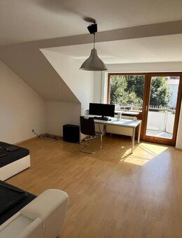 Schöne 3-Zimmer Wohnung, ca. 75 m² im Dachgeschoss - Mühldorf (Inn)