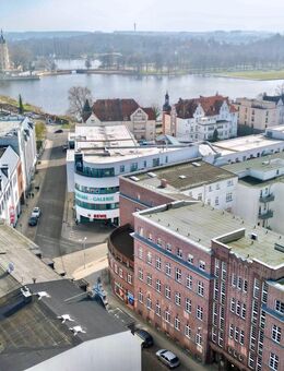 Exklusives Anlageobjekt- mtl. Mieteinnahmen: 8.778,40 € Denkmalgeschütztes Wohn- und Geschäftshaus im Bauhausstil - Schwerin