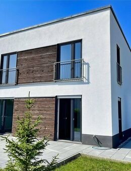 Von viel Ruhe & Grün umgeben... modernes, lichtdurchflutetes Wohnen in sonnenverwöhnter Südwestlage des Baugebietes Osterfeld - Haßfurt