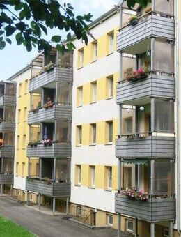 Familienwohnung am Reußpark! Bad und Küche mit Fenster // Gute Infrastruktur // Grünes Umfeld! - Gera