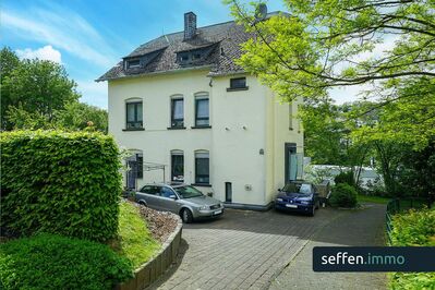 Mitten in Olpe: Voll-vermietetes, charmantes Altbau-3FH bietet sicheres Invest