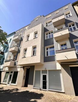 Wohnung mit Wohlfühlcharakter - saniert, moderner Vinylboden, Dusche und Badewanne! - Berlin