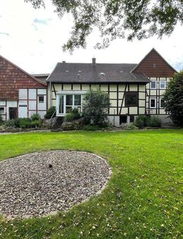 2-Familienhaus auf parkähnlichem Grundstück, zwei Garagen u.v.a.m. Pavillon - Krebeck