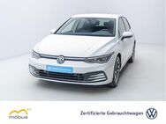 VW Golf, 1.4 VIII eHybrid STAND, Jahr 2021 - Berlin