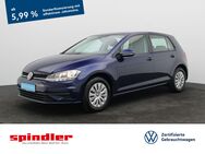 VW Golf, 1.0 TSI VII Trendline, Jahr 2018 - Würzburg