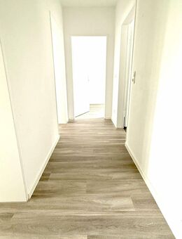 Kernsanierte schicke Wohnung in grüner Umgebung von Rendsburg - Rendsburg