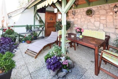 Wohn- und Geschäftshaus mit Penthouse, Garage und Stellplätzen!