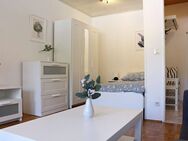 HEGERICH: Modern möblierte, helle 1-Zimmer-Wohnung mit Loggia in der Fürther Südstadt! - Fürth