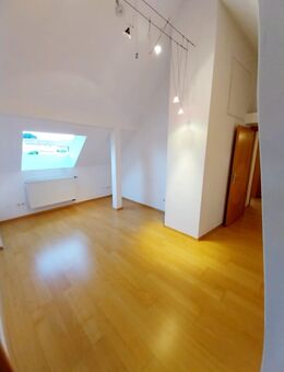 Ruhige neurenovierte 2-Zimmer Wohnung in Regenstauf (56 qm) - Regenstauf