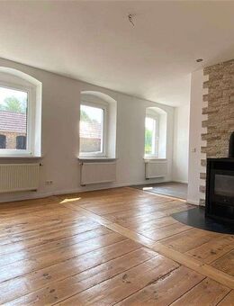 SOFORT FREI in ZEHDENICK - modernisierter Altbau mit Charme | 3-Zimmer-Whg. | Kaminofen - Zehdenick