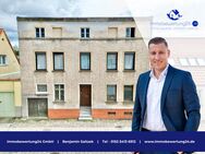 Einfamilienhaus mit Toreinfahrt inmitten der Rolandstadt Calbe (Saale) - Calbe (Saale)