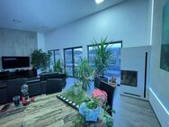 Wohnen wie im Urlaub - Stilvoller Bungalow mit Ausblick, Pool und Garten - Lonnerstadt