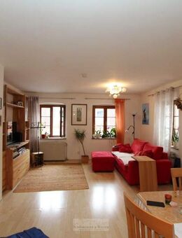 Freundliche 3,5 ZKB-Wohnung mit Balkon in kleinem Ensemble - Regensburg