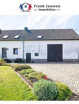 Freistehendes Einfamilienhaus in Wallenborn - Scheune mit Platz für Camper & Garage - großer Garten - Wallenborn