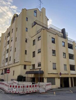 Schicke vermietete 3 Zi Wohnung mit Loggia Nähe Stadtpark - Fürth