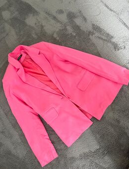 Neu ohne Etikett Pinker Blazer von Tally Weijl den Blazer hab ich noch nie getragen gekauft aber Etikett abgemacht - Leverkusen