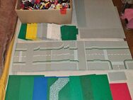 Lego ca. 6 Kg plus Figuren plus Platten!!! - Berlin