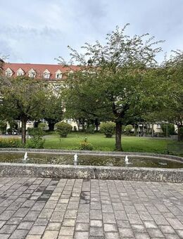 Wohnen im Welfenpalais in Weingarten! 2-Zim.-Wohnung mit PKW-Stellplatz - Weingarten