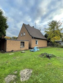 Platz für Ideen - Sanierungsobjekt auf großzügigem Grundstück in Oberhausen - Oberhausen