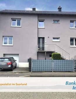 Attraktives Zweifamilienhaus mit modernisiertem Erdgeschoss in Schönenberg-Kübelberg - Schönenberg-Kübelberg