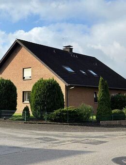 Charmantes Zweifamilienhaus mit großem Grundstück! - Augustdorf