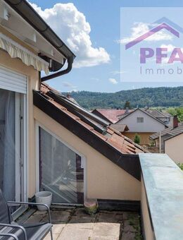 Zuhause ankommen in Worblingen! Vermietete 3 Zi.-Whg. im DG mit Balkon, Küche und 3 Stellplätzen - Rielasingen-Worblingen