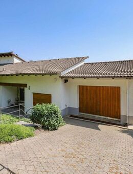 **Einfamilienhaus mit Potenzial, traumhafter Aussicht und vielfältigen Nutzungsmöglichkeiten** - Steinen (Baden-Württemberg)