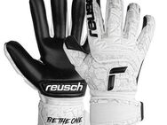 Reusch Torwarthandschuhe Attrakt Freegel Infinity mit Innennaht Schnitt und Grip Infinity Belag