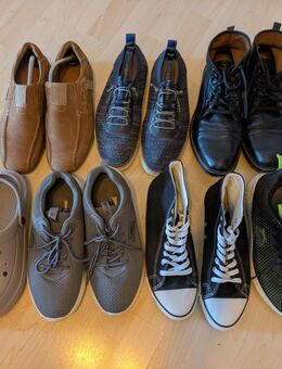 Zu verschenken nur heute! Herrenschuhe verschiedene Paare Größe 42, 43 und 44 - Augsburg