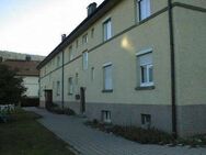 Ihre neue Wohnung: Teilrenovierte individuelle 3-Zimmer-Wohnung - Heidenheim (Brenz)