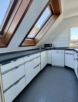 Helle charmante 4-Zi-ETW auf 2 Ebenen mit großem Gartenanteil in beliebter Lage von Leinfelden - Leinfelden-Echterdingen