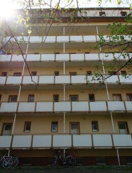 5 % Rendite möglich - Provisionsfrei und vermietet -Eigentum im Herzen von Erfurt mit Wintergarten - Erfurt